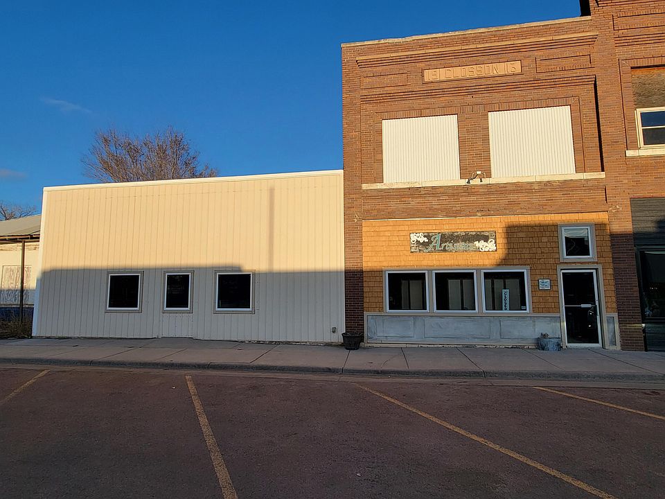 1st image of 104 S Main St