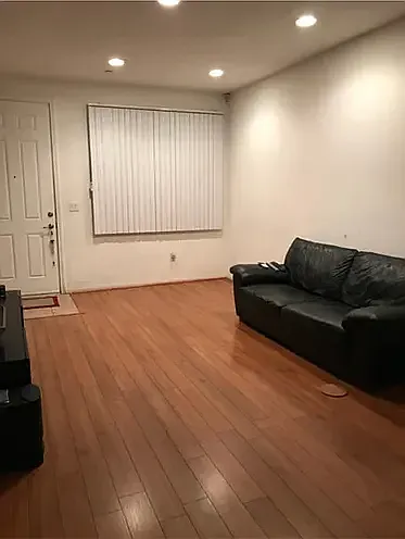 9635 Woodman Ave #2 — Photo 3