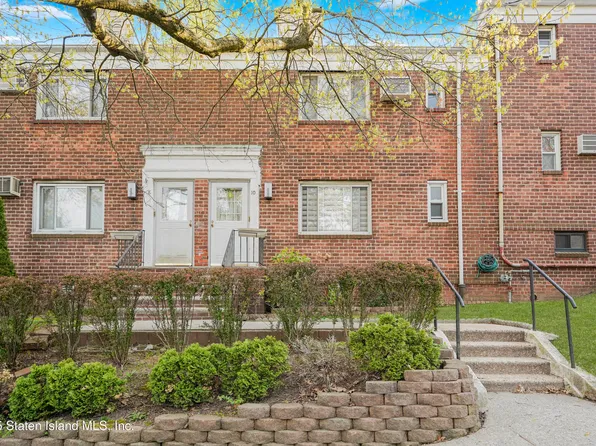 10 Seth Ct #B, Staten Island, NY 10301