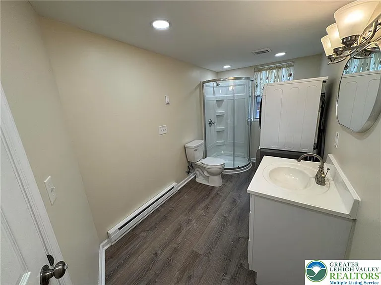 1247 Jackson St — Photo 12