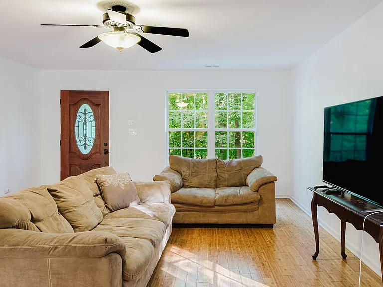 1178 Sagamore Dr — Photo 4