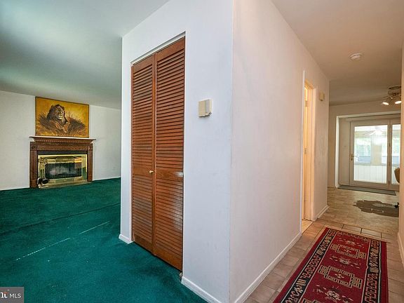 2nd image of 8704 Yvonne Ave