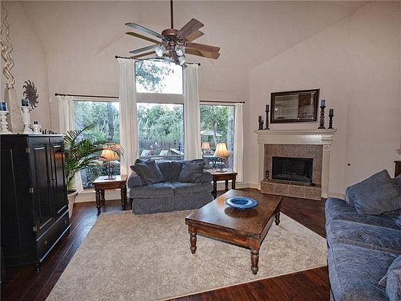 4th image of 7404 Bonniebrook Dr