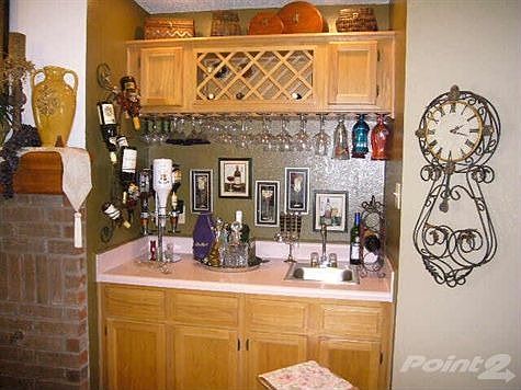 3rd image of 323 Meadowcreek Dr