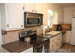 3rd image of 706 Doreen Ct