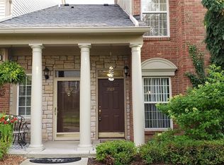 3589 Oakmonte Blvd #1, Rochester, MI 48306