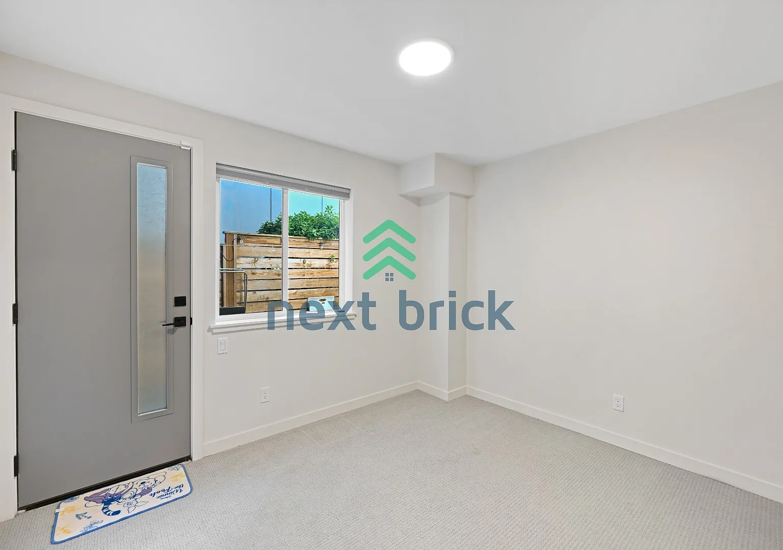 "Charming 3-Bedroom Townhouse Retreat in the Heart of Seattle - 3104C SW Avalon Way!" — Photo 2