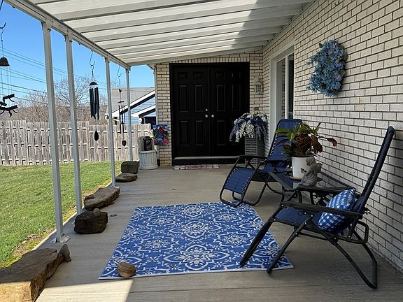 3rd image of 653 Glen Dale Heights Road
