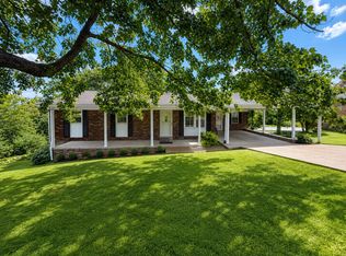 1015 Kelly Blvd, Westmoreland, TN 37186