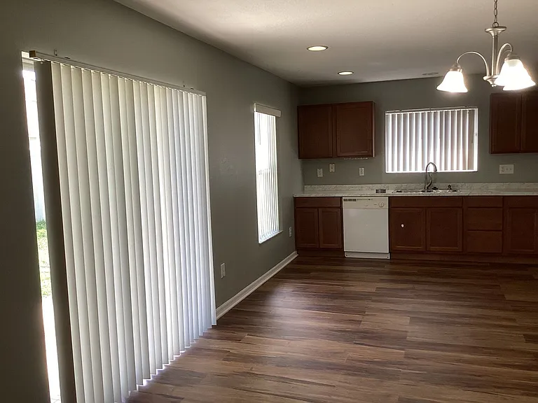 15305 Galbi Dr — Photo 6