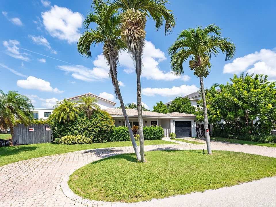 1st image of 299 NE Wavecrest Court