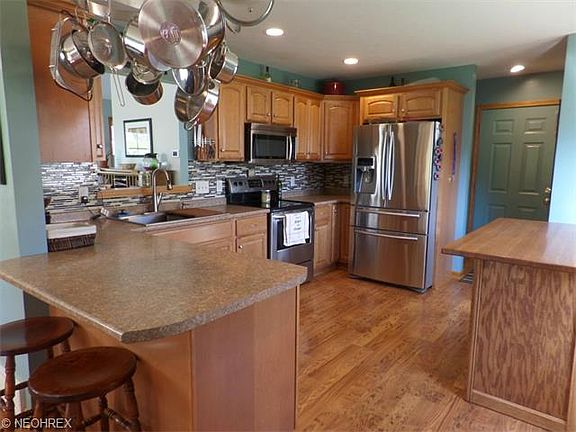 2nd image of 391 Heritage Dr