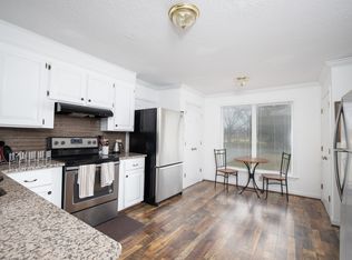 123 Pine Island Dr, Charlotte, NC 28214