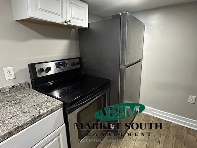 31 E 404 — Photo 1