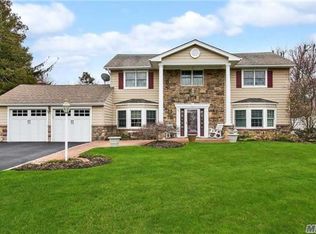 68 Pace Dr S, West Islip, NY 11795