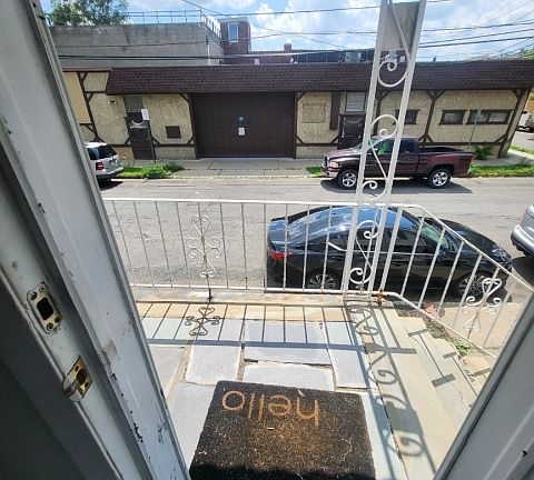 4th image of 33 Alva St