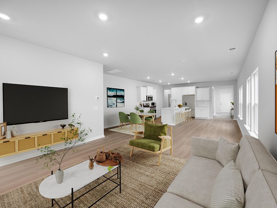 1st image of 132 Ireland Dr
