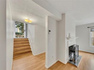 711 Glenleaf Dr, Peachtree Corners, GA 30092