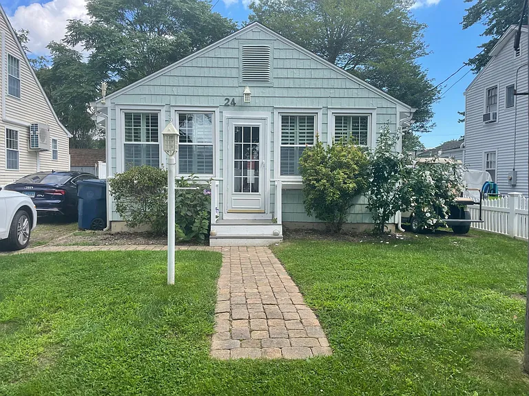 24 Gorton Ave — Photo 1
