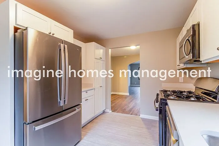 1407 Beacon St — Photo 4