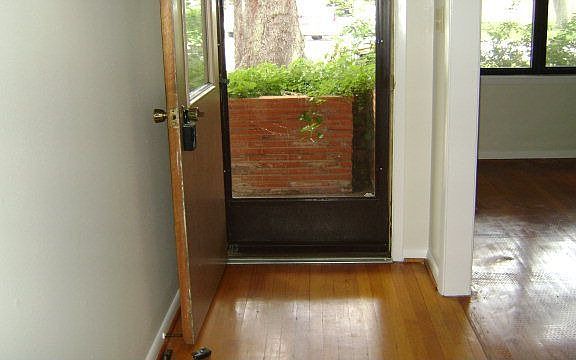 3rd image of 53 Pin Oak Ct
