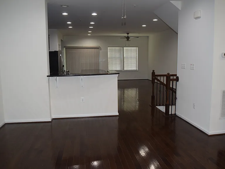 3224 Vogel Rd — Photo 14