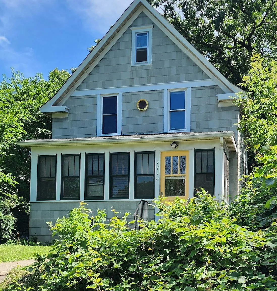 1710 Hubbard Avenue — Photo 1