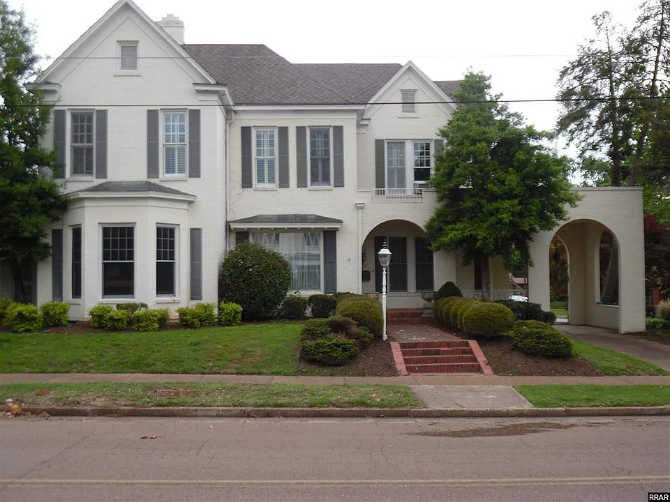 1st image of 828 Exchange St E