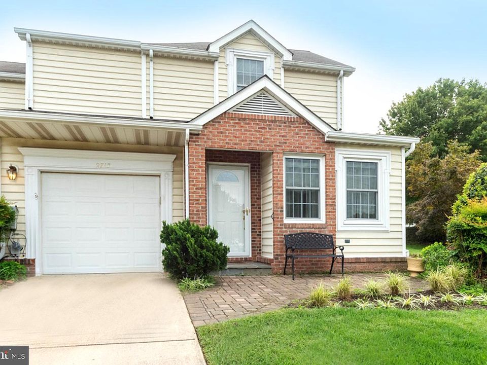 1st image of 2717 Yeomans Lantern Ct