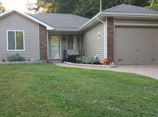 1515 S Thelma Ave, Springfield, MO 65807