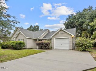 51 Southern Magnolia Dr, Beaufort, SC 29907