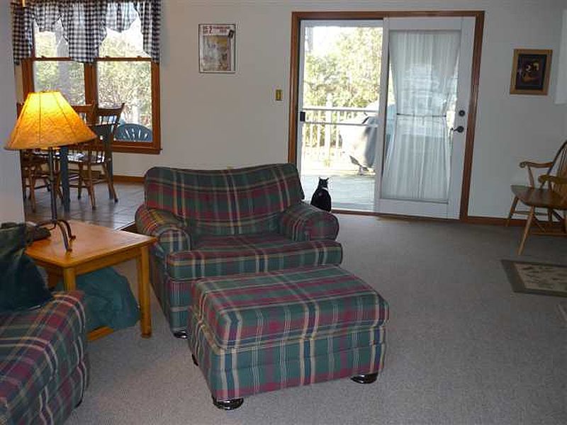 5th image of 680 SALVIA Lane