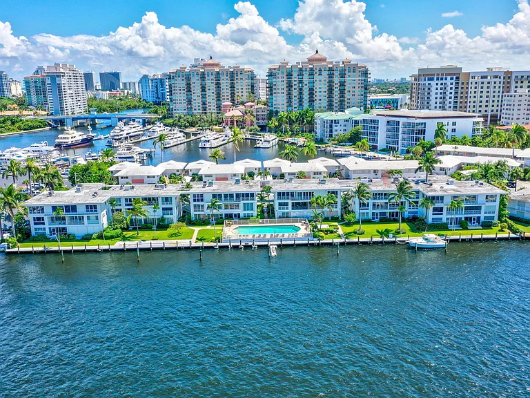 2727 Yacht Club Blvd #2A — Photo 8