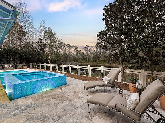 4th image of 20 Pine Lily Cir