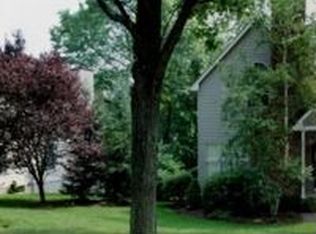 5 Eagle Ct, Randolph, NJ 07869