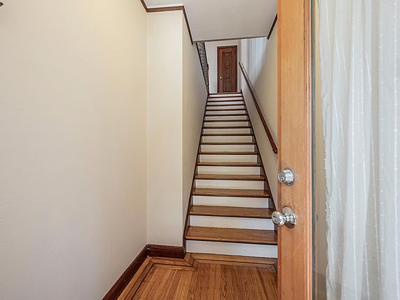 3rd image of 536 Octavia St
