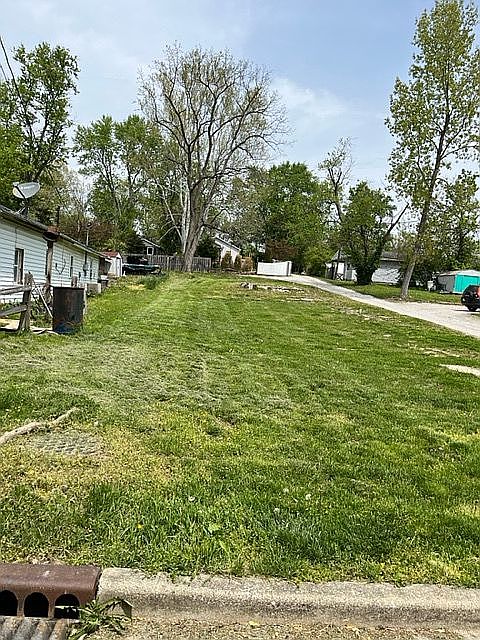 2nd image of 1650 W 8th St