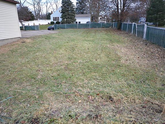 4th image of 160 Kreiner Ave