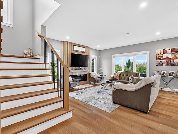 4th image of 500 Hemlock Dr