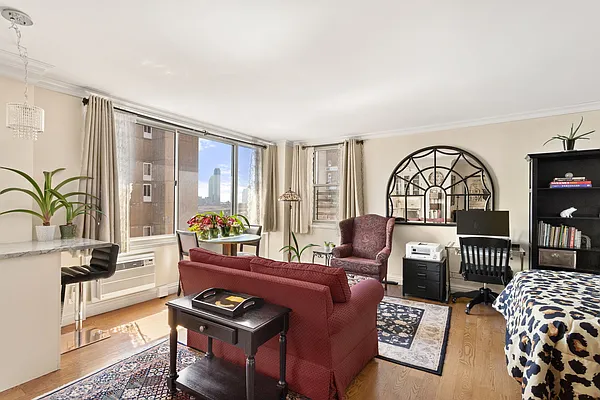 Sold by Compass | media 5