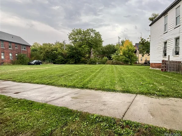 4153 W Warren Ave, Detroit, MI 48210