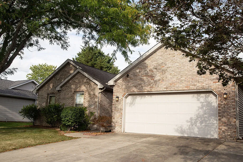 3433 Oldfield Ln photo 1