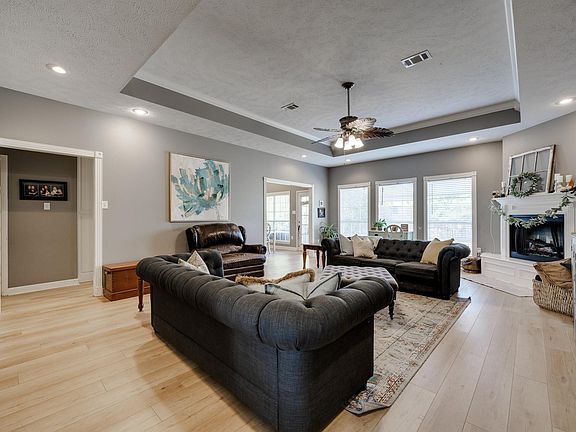 2nd image of 2560 Apple Blossom Ln