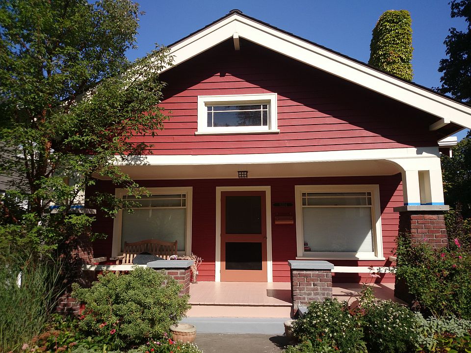 2nd image of 6204 20th Ave NE