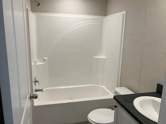 3rd image of 2601 E Summerview Dr