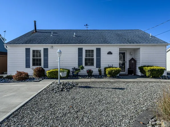 153 Amherst Dr, Bayville, NJ 08721