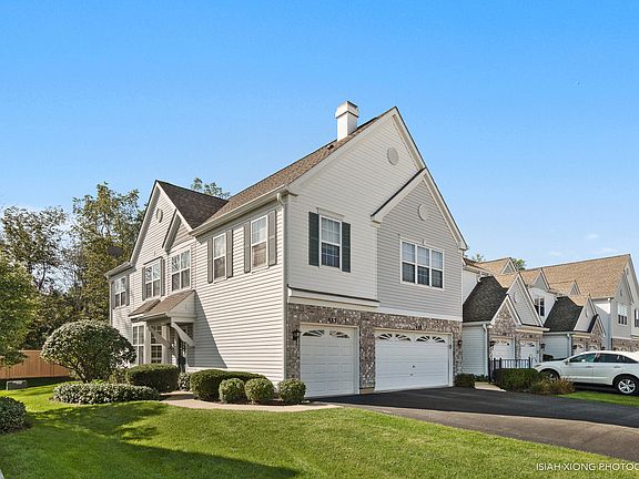 2nd image of 433 Arboretum Dr #101