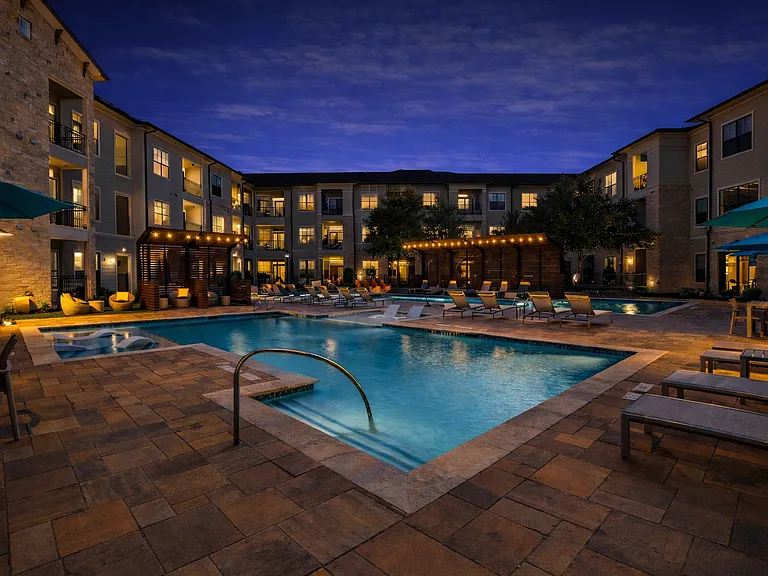The Sterling at Oak Hills — Photo 45