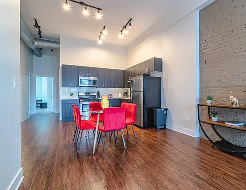 2112 S Michigan Ave #4 Photo 1