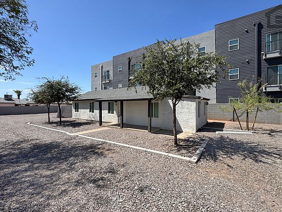 4th image of 1445 E Taylor St #2